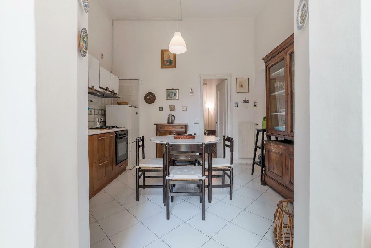 Colosseo Cozy Apartment Rom Exteriör bild