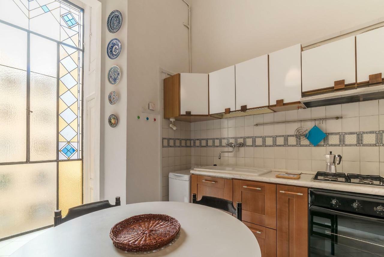 Colosseo Cozy Apartment Rom Exteriör bild
